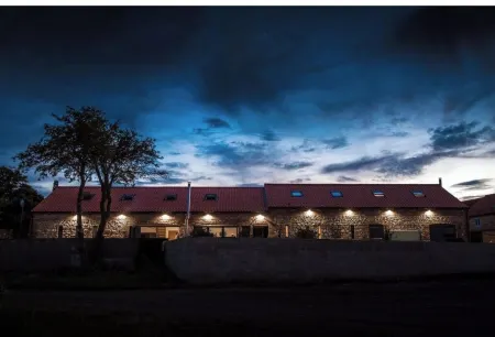 Lincoln 4-Beds Sleeps 13 Hot Tub & Pet Friendly