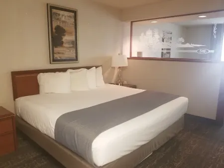 Shilo Inn Suites Salem Отели рядом с достопримечательностью «Уилламетт»