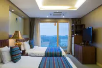 Ritz Plaza Hotel Hotels near Kunsan National University