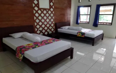 Home Stay Muhrodin Hotel di Karanganyar