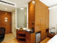 Marvin Suites Hotel Hotels near BTS-Surasak