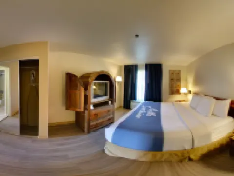 Days Inn & Suites by Wyndham Llano Hotels in Llano