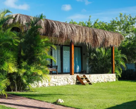 Bahay Tatu Home Concept Hotels in Porto de Pedras