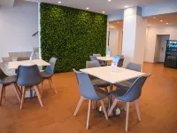 Planet Blue Hotel Hotels in Ses Cadenes