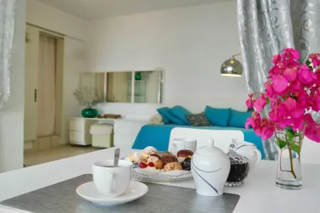 Elpida Seafront Paradise Apartment in Crete Отели в г. Stavros