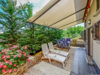 Karolina Hotels in Opric