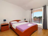 Apartments Prižba Bay Hotels in Blato