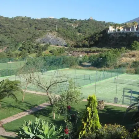 2 Bedrooms - Sleeps 4 - Garden and Pool with View