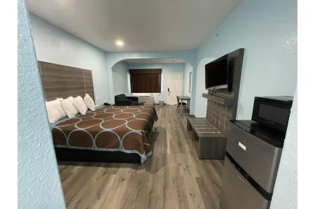 Super Stay Inn by OYO Humble IAH East