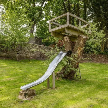 OldMill-2Bed-Sleeps6-PrivateGarden-OptionalHotTub