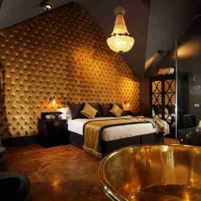 The Impeccable Pig Rooms