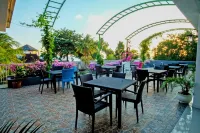 Puri Saron Senggigi Hotel - breakfast