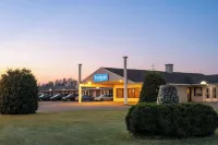 Travelodge by Wyndham Grand Falls فنادق في Grand Falls