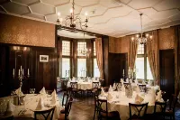 Landgoed Huize Bergen Den Bosch - Vught Hotels in Liempde