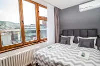 Modern and Bright Duplex - Main Street Các khách sạn ở Centar Sarajevo