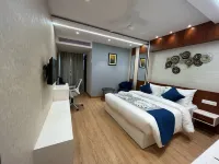 Hotel the Landmark Hotels in Chhatarpur