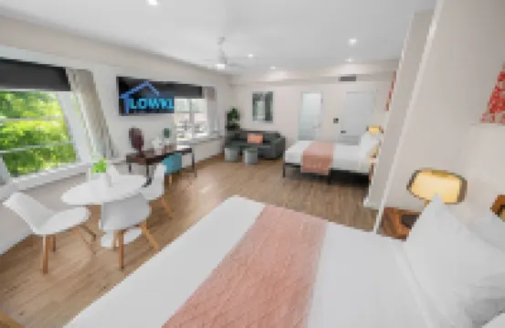 グリーンビューホテルバイロウクル リンカーンロード周辺のホテル