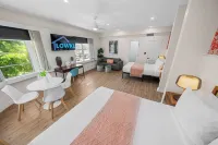 Greenview Hotel by Lowkl Hotel in zona Colony Theater