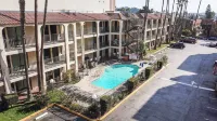 Vagabond Inn Glendale - Pool