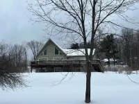 Enjoyable 5-bedroom house with WiFi in charming Cortland Hotels in Virgil