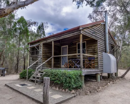 Cypress Ridge Cottages Hotels in Stanthorpe