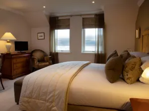 Loch Ness Lodge