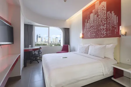 Blue Sky Hotel Petamburan