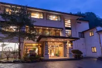 Ryokan Gizan Hotels near Hirayu Fall
