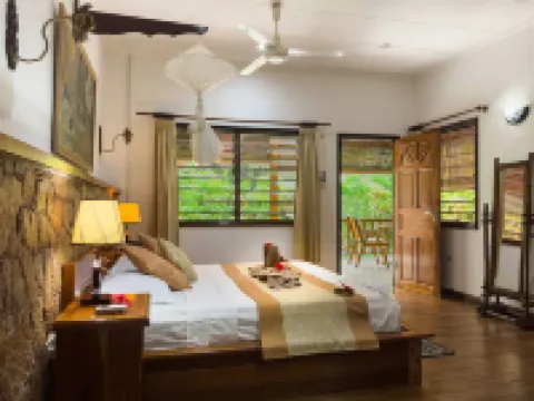 Cocotier du Rocher โรงแรมในลาดิกิว