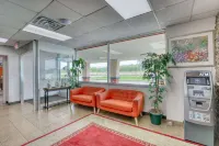 Suburban Studios Neenah-Appleton Hotels in Menasha