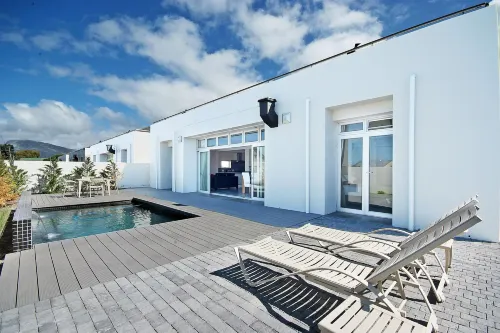 Spatalla Holiday Homes Hotels in Kleinmond