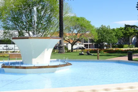 Lugano Motor Lodge Отели рядом с достопримечательностью «Marlborough Museum»