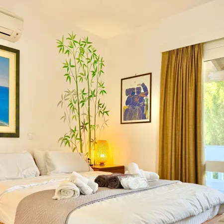 Villasonboard Dock Villa 3 Bed, 3 Bath, Canal, Greek Venice Porto Hydra