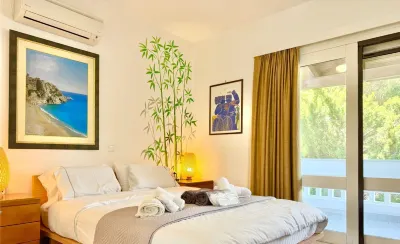 Villasonboard Dock Villa 3 Bed, 3 Bath, Canal, Greek Venice Porto Hydra
