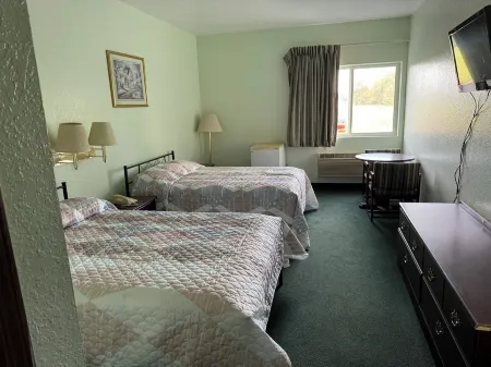 Highland Inn Peculiar Отели в г. Реймор