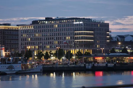 Atlantic Hotel Kiel Отели рядом с достопримечательностью «Кильский университет»