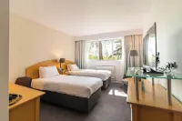 Holiday Inn Ashford - North A20 Hotels near The Big Cat Sanctuary