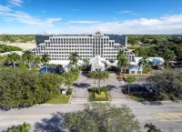 DoubleTree by Hilton Deerfield Beach Boca Raton Hotels near Deerfield Island Park - Currently Closed for Construction