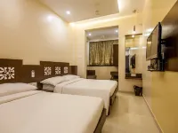 City Guest House - Dadar Отели рядом с достопримечательностью «Матунга»