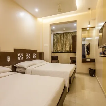 City Guest House - Dadar Отели рядом с достопримечательностью «Железнодорожный вокзал Дадар»