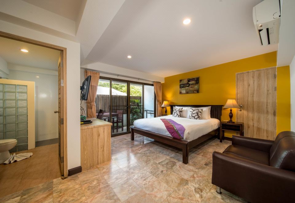 1. 카말라 비치프론..