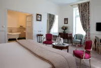 Château des Vigiers Hotels in Pineuilh