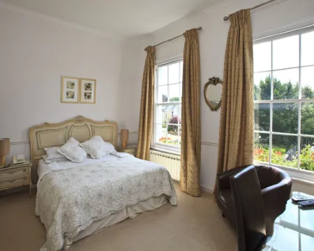 La Collinette Hotel, Cottages & Apartments Hotels in Saint Peter Port