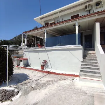 Akrogiali Apartments