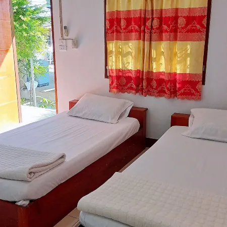 Vijitporn House Hotel Отели рядом с достопримечательностью «Храм Чонг Кум»