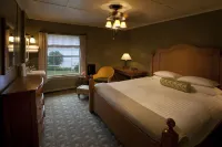 Lake Quinault Lodge Hotels in Quinault