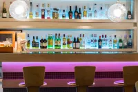 Pines Hotel - Baarit
