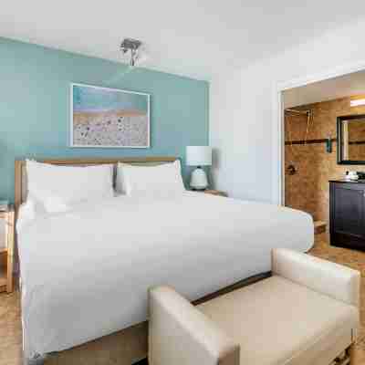 Hilton Vacation Club Crescent on South Beach Miami Rooms