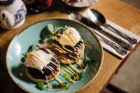 Le Petit Chateau & William de Percy - breakfast