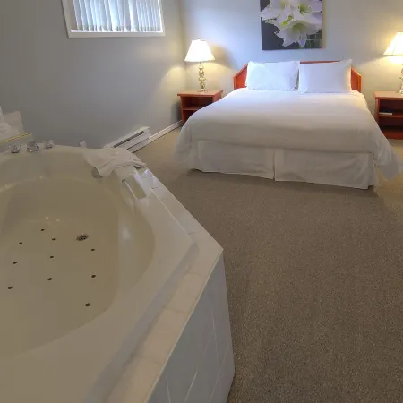 Tiki Shores Inn & Suites